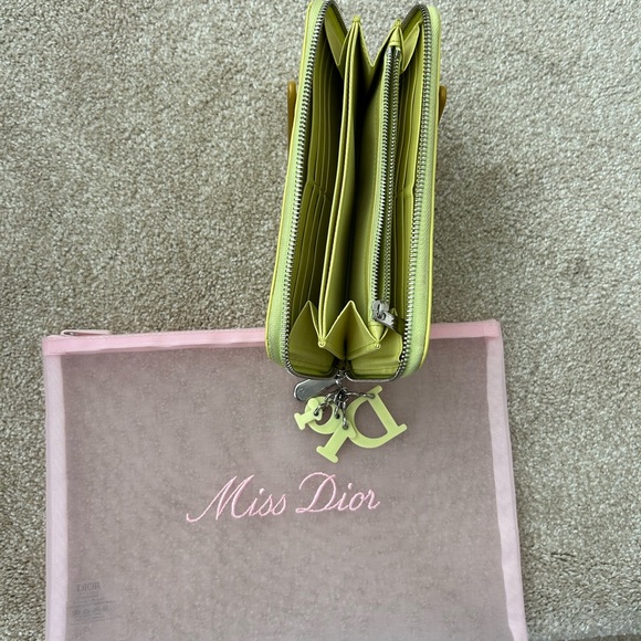 DIOR AUTHENTIC ZIPPER VINTAGE WALLET WITH POUCH - Picture 5 of 9